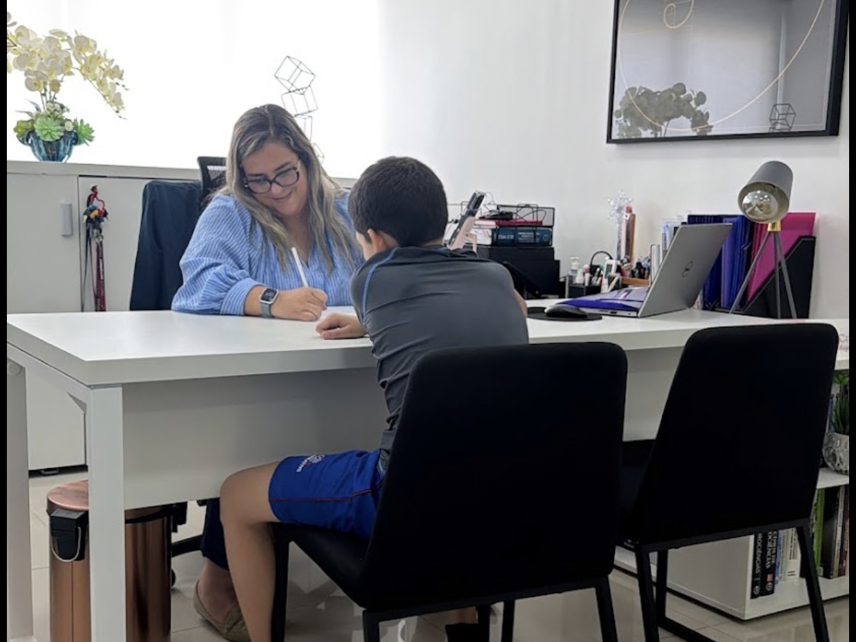 Sala de atendimento do consultório da Dra. Júlia Cruz